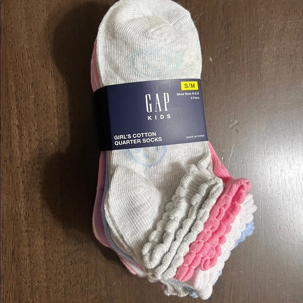 GAP Kids Gray and Pink Quarter Socks Set
